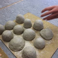 Plastische Hohlformen aus Ton